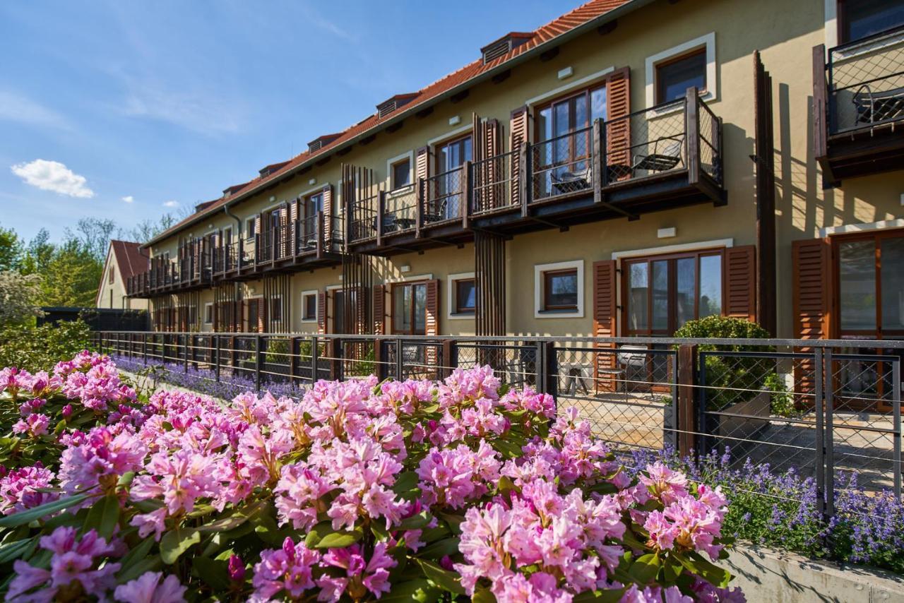 Resort Capi Hnizdo Olbramovice  Exteriör bild
