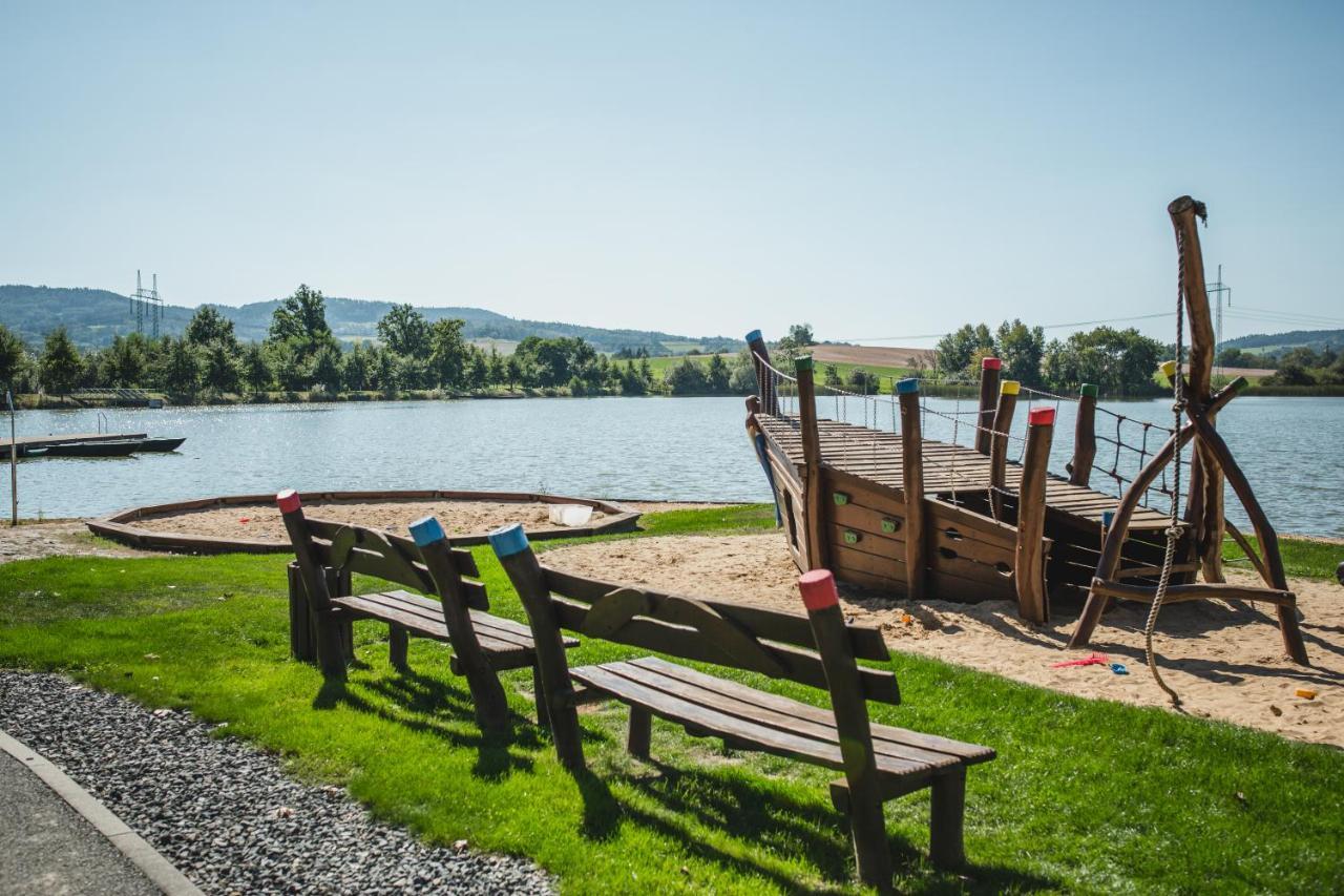 Resort Capi Hnizdo Olbramovice  Exteriör bild
